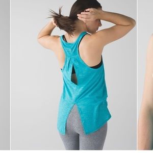 Size 8 lululemon salute the sun tank